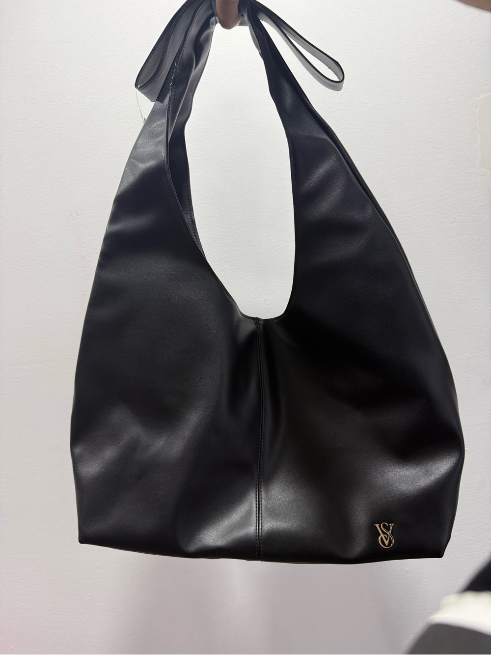NWT Victoria’s Secret Bow Tote Bag in black